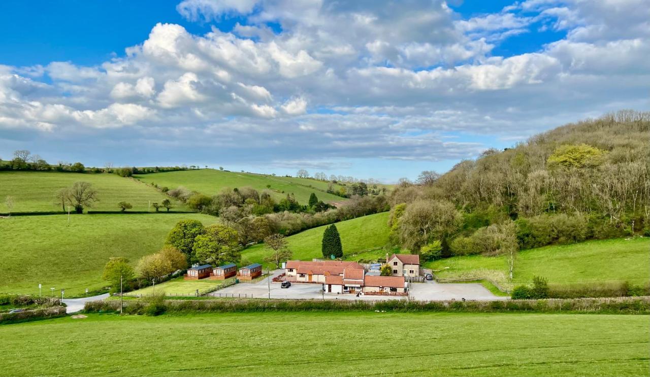 Lillypool Farm Hotel Shipham Bagian luar foto