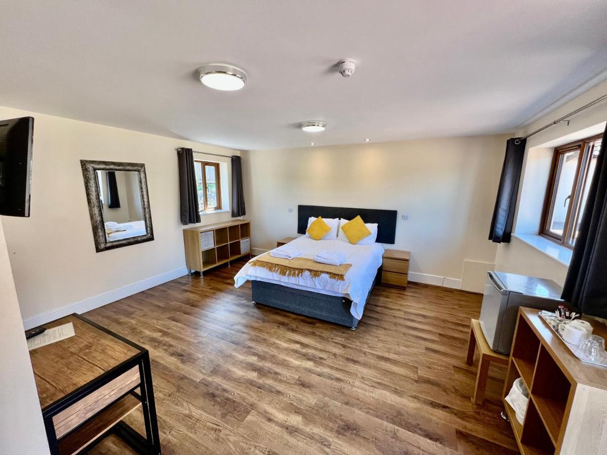 Lillypool Farm Hotel Shipham Bagian luar foto