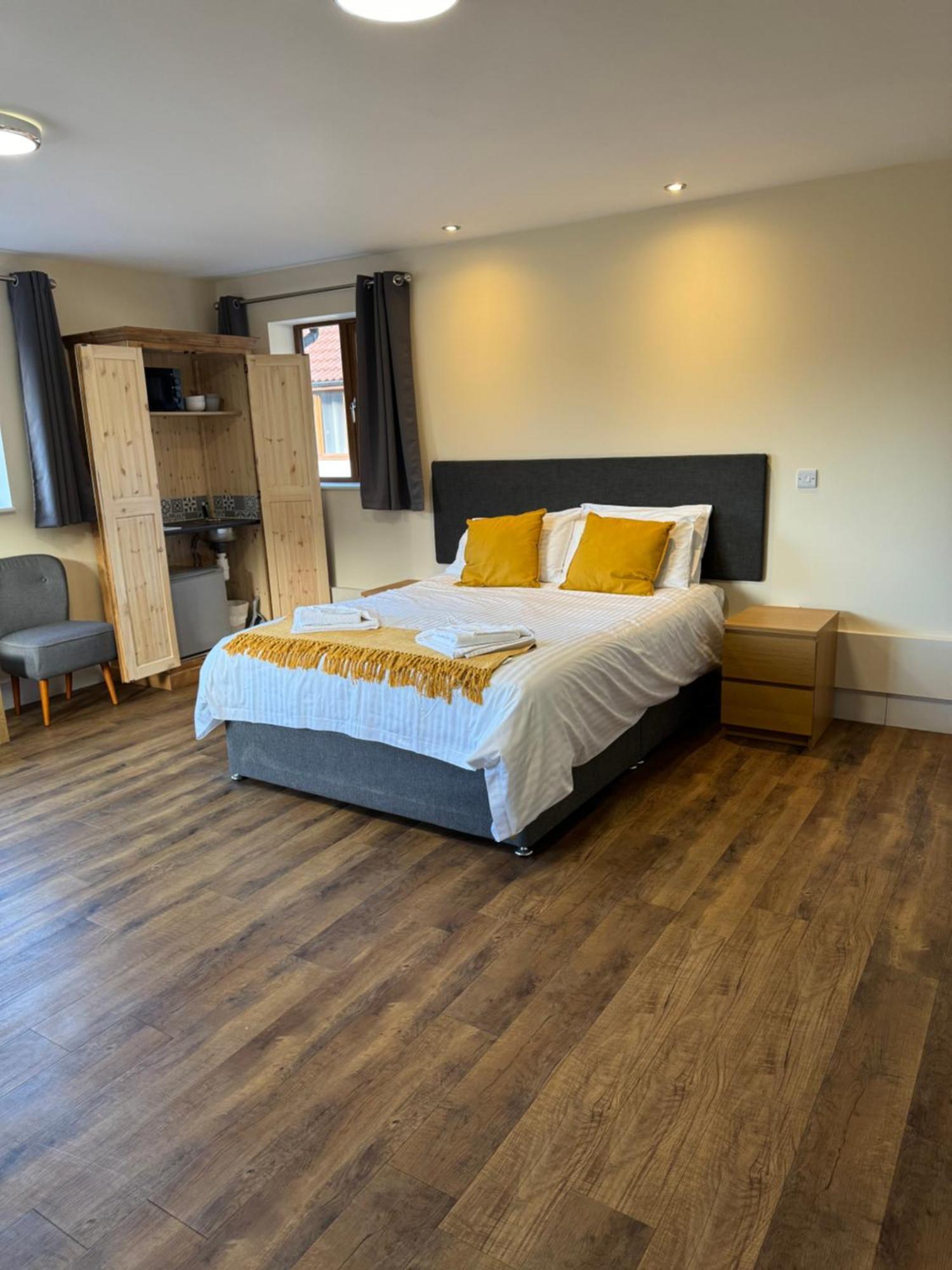 Lillypool Farm Hotel Shipham Bagian luar foto